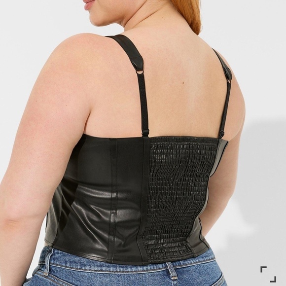 TORRID NWT Faux Leather Corset Crop Top - Deep Black - 4X - Picture 2 of 12
